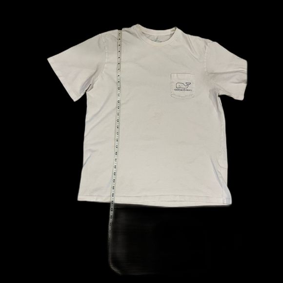 Vineyard Vines t-shirt size M/L - Picture 6 of 6